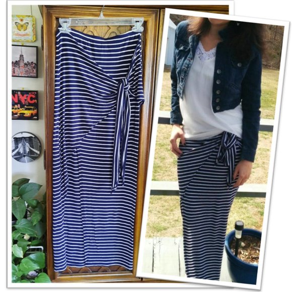 3/$15 RUE 21 Striped Tie Wrap Maxi Skirt - Navy/White, Size S - Picture 1 of 16